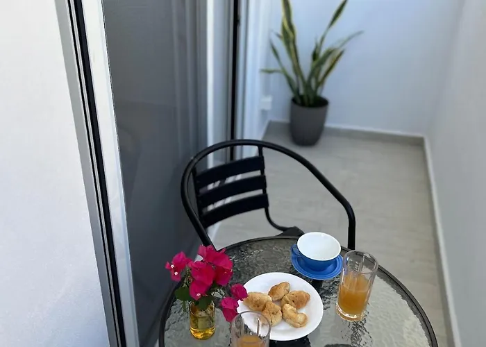 Clementine Rhodes - Car Available Rhodes City