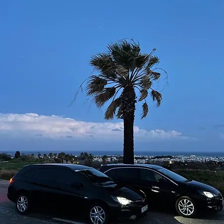 Clementine Rhodes - Car Available *